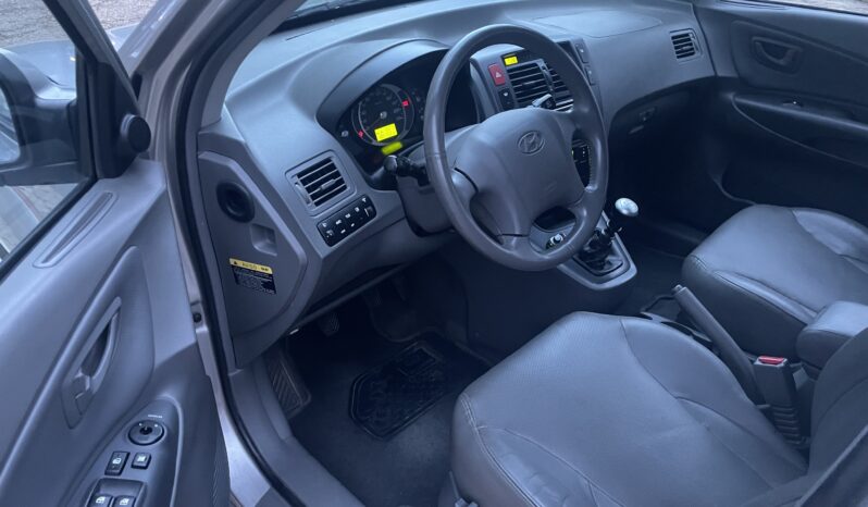 HYUNDAI TUCSON 2.0 CRDI 4X4 140CV VGT SE WORL CUP lleno