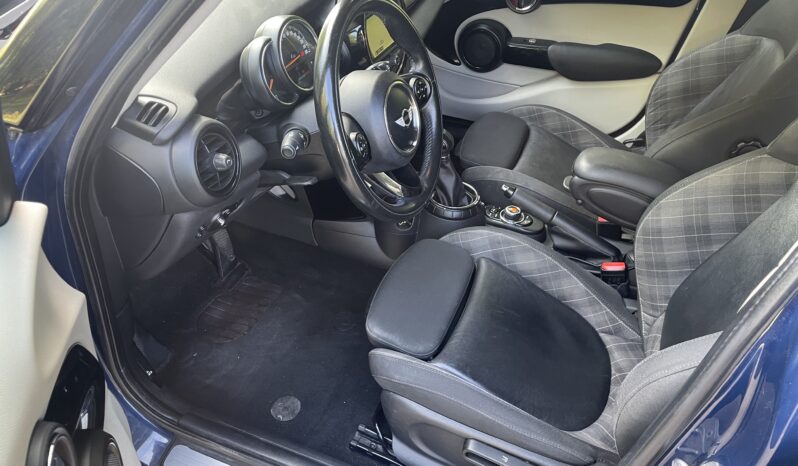 MINI COOPER D AUT 115CV 5P lleno