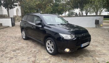 MITSUBISHI OUTLANDER 220 DID 150CV 4X4 7 PLAZAS lleno