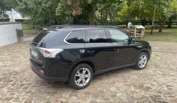 MITSUBISHI OUTLANDER 220 DID 150CV 4X4 7 PLAZAS lleno