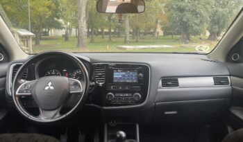 MITSUBISHI OUTLANDER 220 DID 150CV 4X4 7 PLAZAS lleno